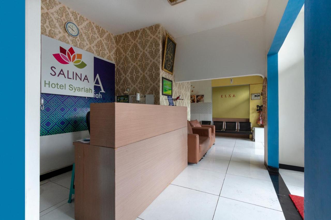 Spot On 2425 Salina Hotel Syariah Sidoarjo Exterior foto