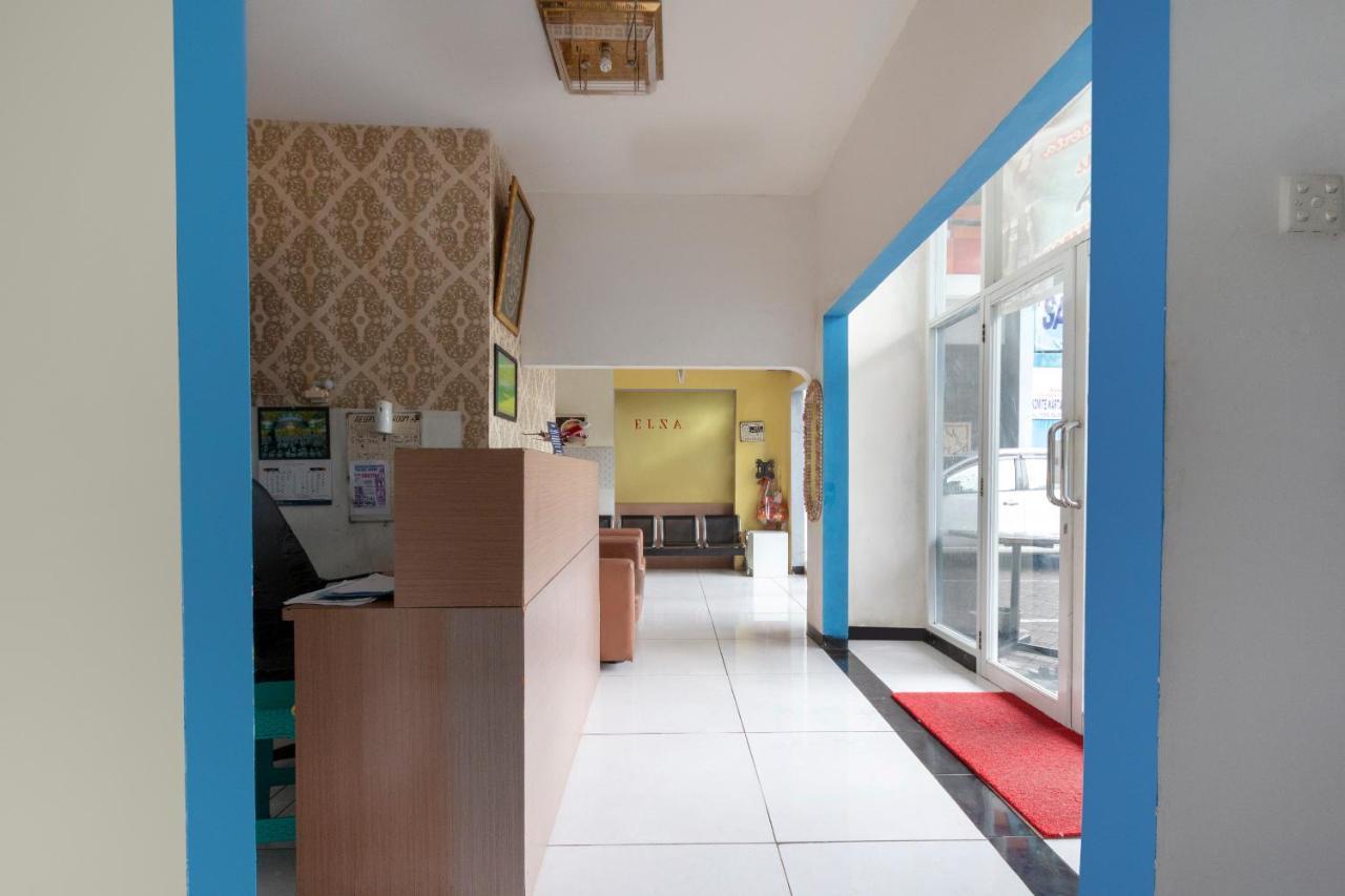 Spot On 2425 Salina Hotel Syariah Sidoarjo Exterior foto