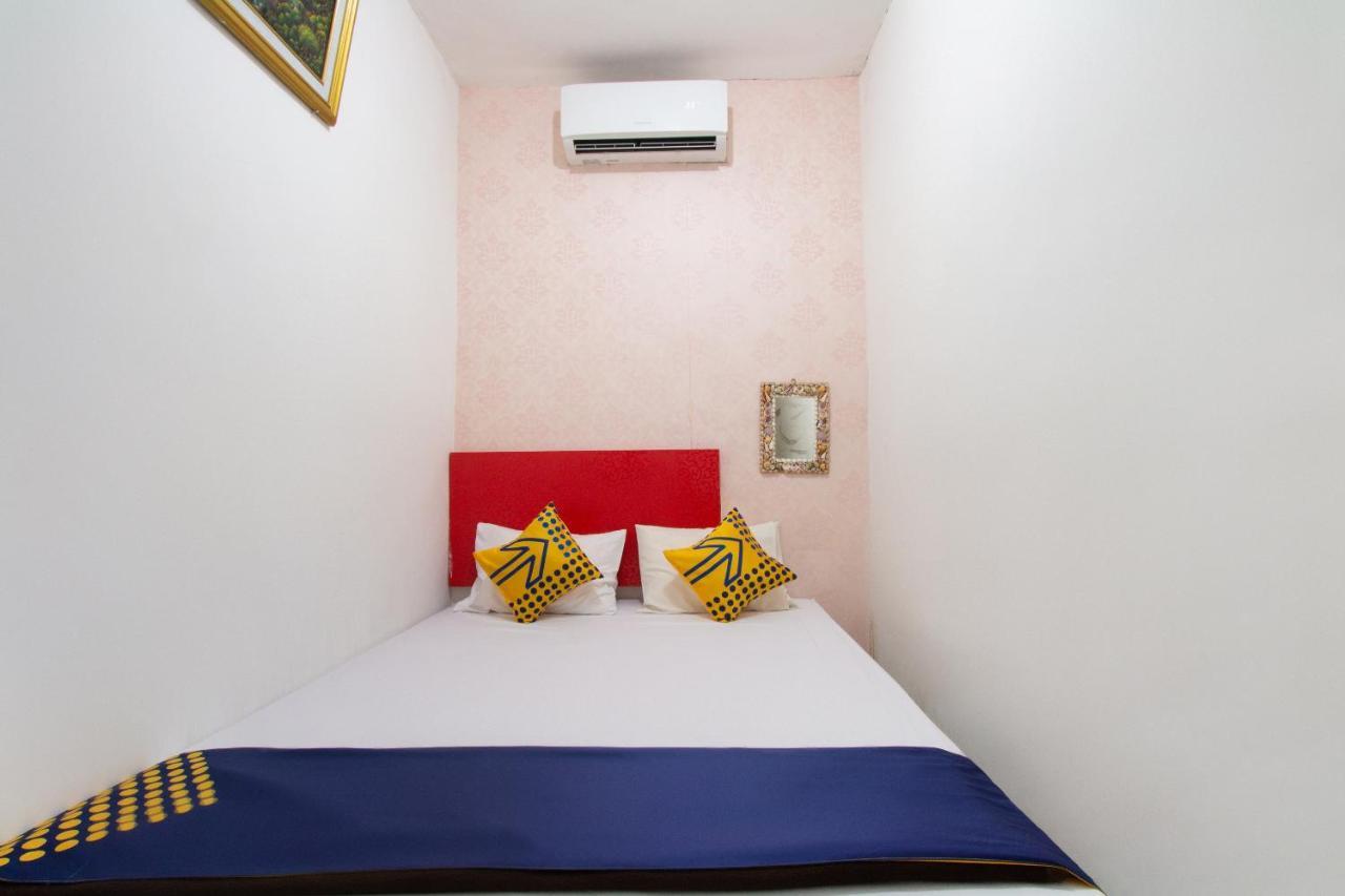 Spot On 2425 Salina Hotel Syariah Sidoarjo Exterior foto